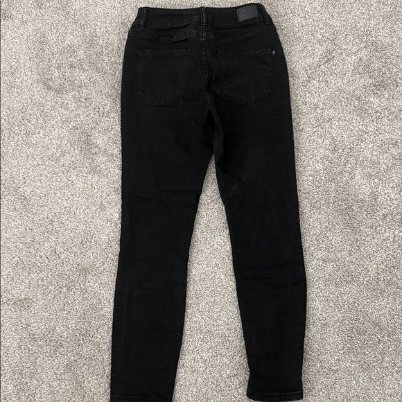 Tahari Women's Black Skinny Jeans - Picture 2 of 7